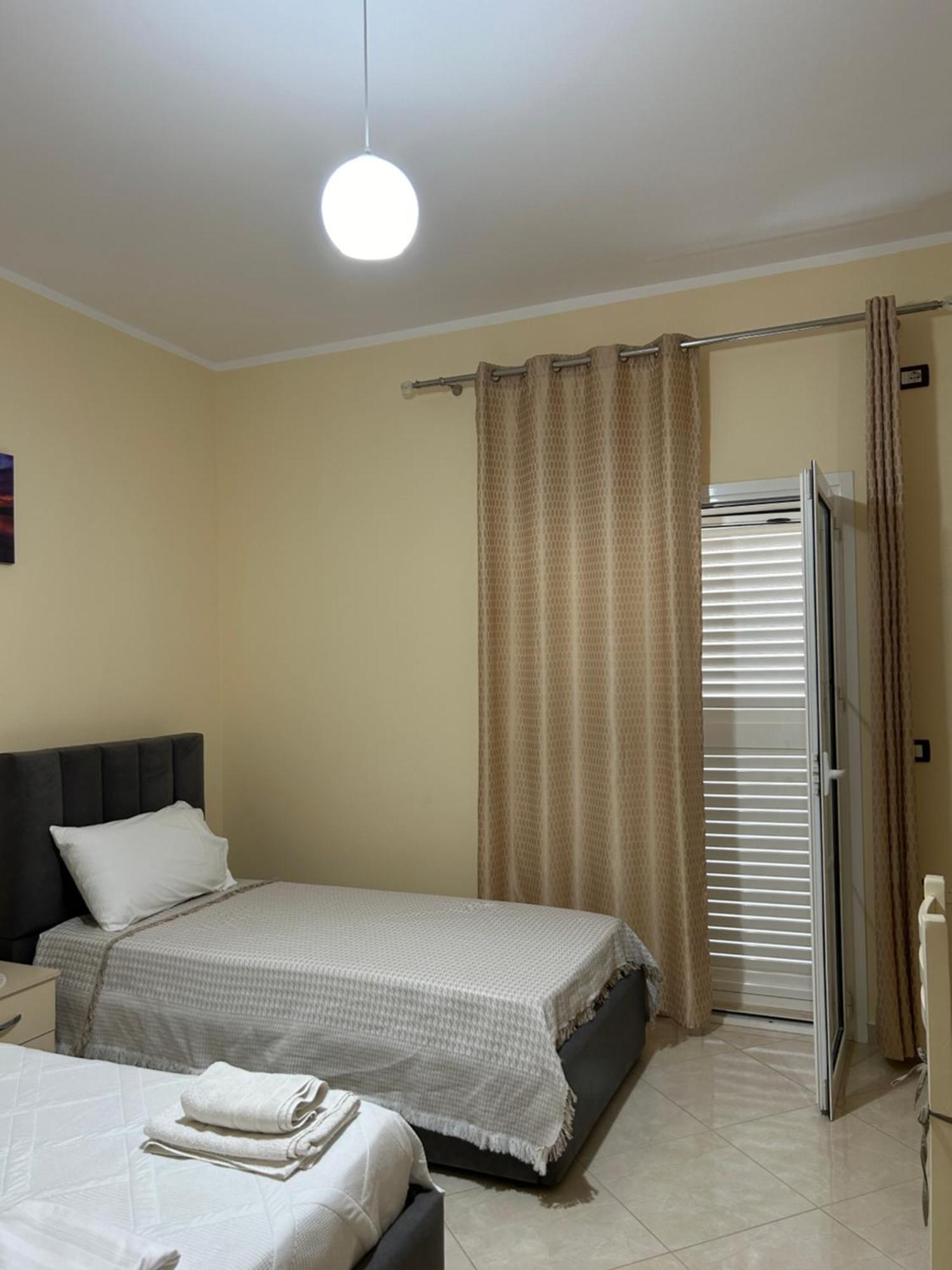 Rest House Vlore Ngoại thất bức ảnh