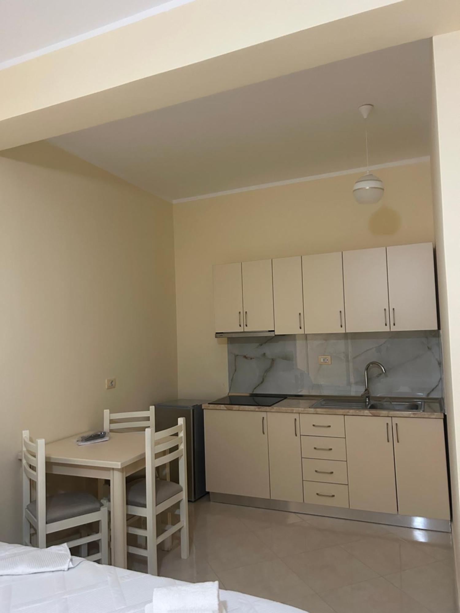 Rest House Vlore Ngoại thất bức ảnh